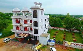 Hotel White Tulip Udaipur
